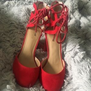 🌹Size 8 Red Express Heels🌹